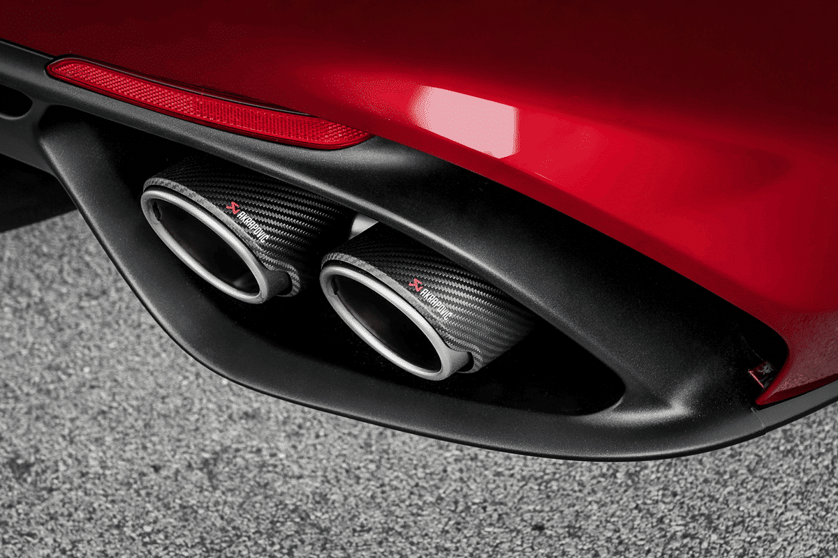 ECHAPPEMENT AKRAPOVIC ALFA ROMEO GIULIA QUADRIFOGLIO (2016-2020)- LIGNE CAT-BACK À VALVES — image 4