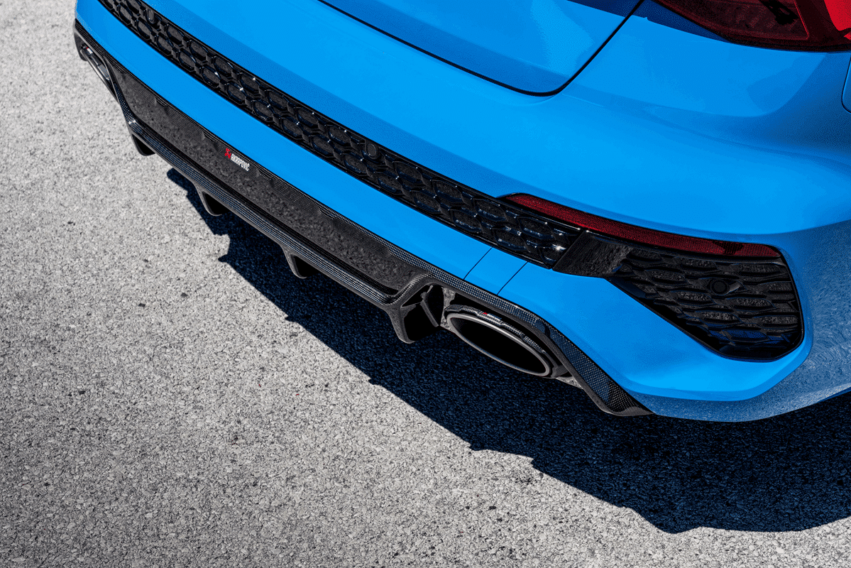 Diffuseur arrière Akrapovic en fibre de carbone – Haute brillance pour Audi RS3 8Y Sportback et Berline — image 2
