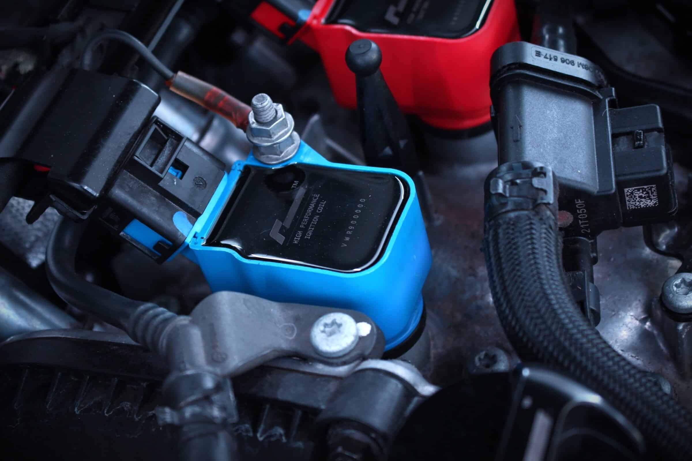Bobines d’allumage Racingline à haut rendement pour tous les groupes VW MQB evo/MQB 2.0 TSI, 1.8 TSI, 2.5 TFSI ,4.0 V8 TFSI -VWR900000 – BLEU I VWR900001 – ROUGE I VWR900002 – GRIS — image 3