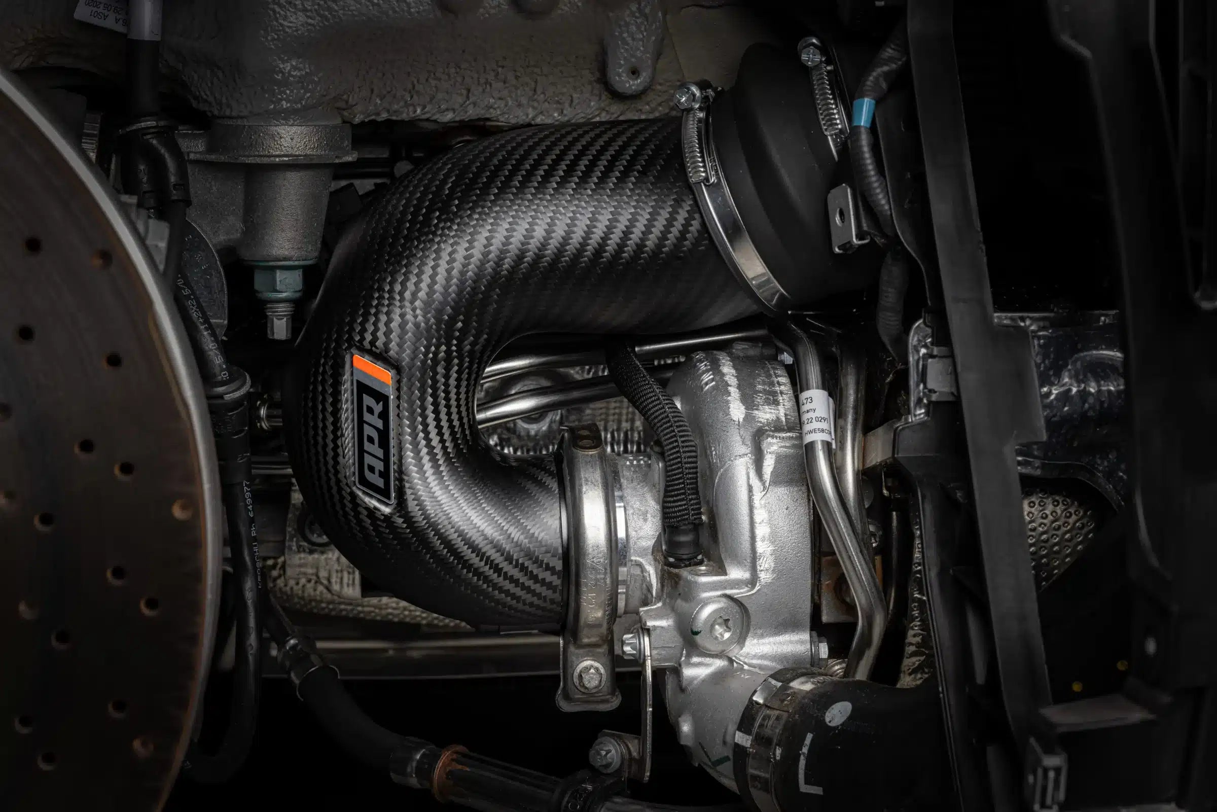 Admission APR carbone pour Porsche 911 992 Turbo — image 4
