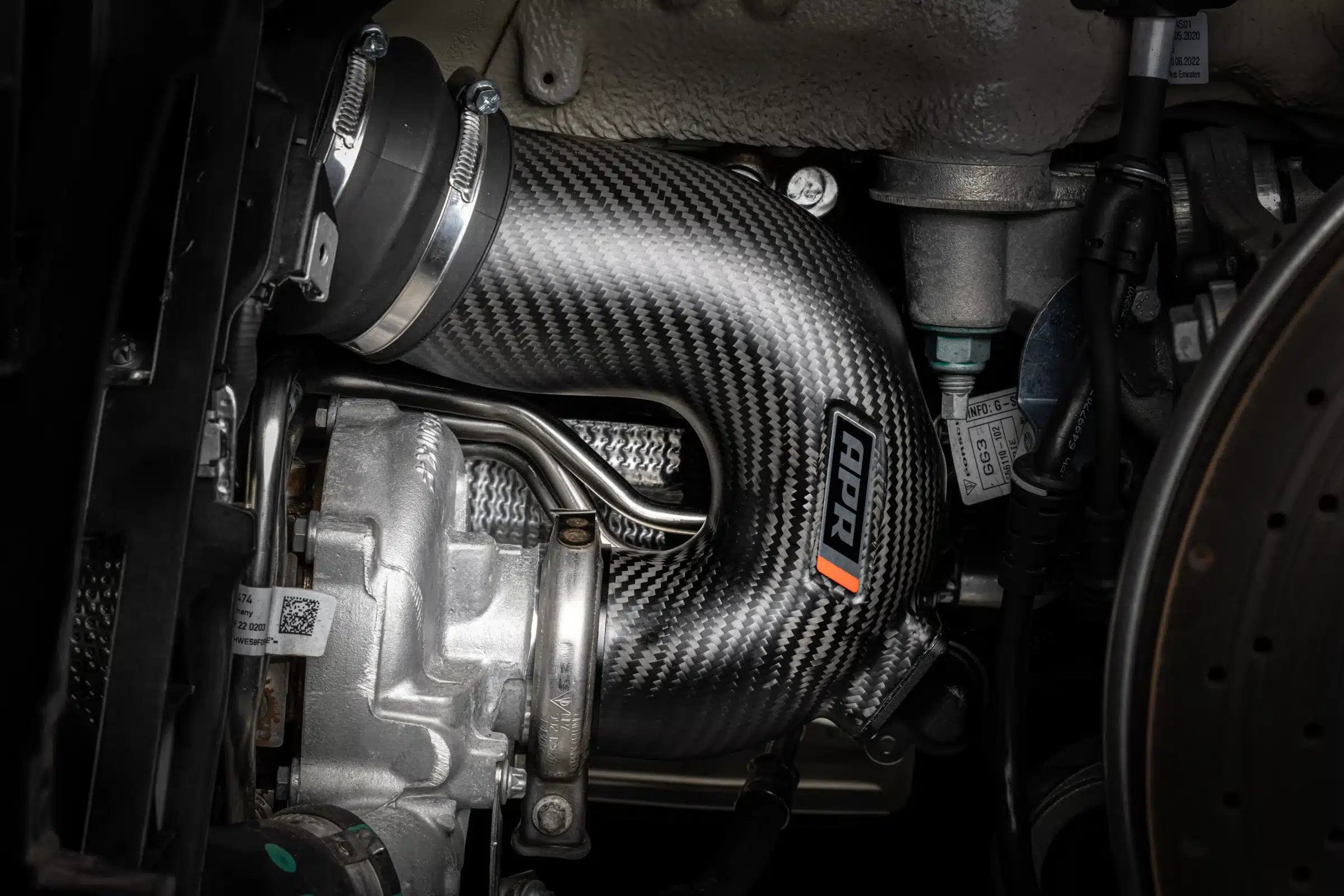 Admission APR carbone pour Porsche 911 992 Turbo — image 5
