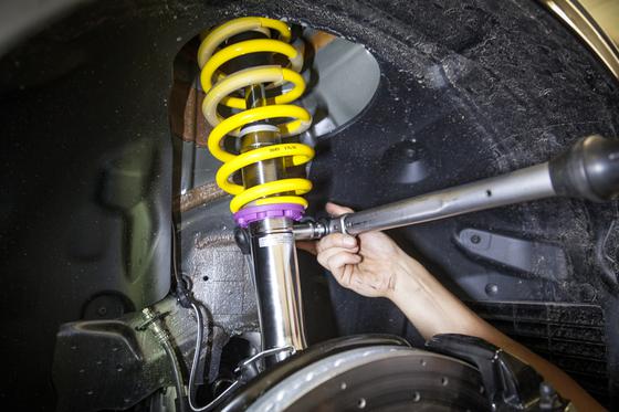 Kit Suspension KW Coilover V4 Clubsport avec supports supérieurs pour Audi RS3 8V Berline/Sportback-Référence 397102AK — image 9
