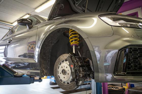 Kit Suspension KW Coilover V4 Clubsport avec supports supérieurs pour Audi RS3 8V Berline/Sportback-Référence 397102AK — image 12