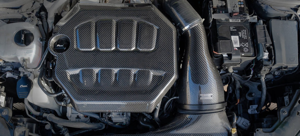 Cache moteur carbone Eventuri pour VW Golf MK8 — image 2