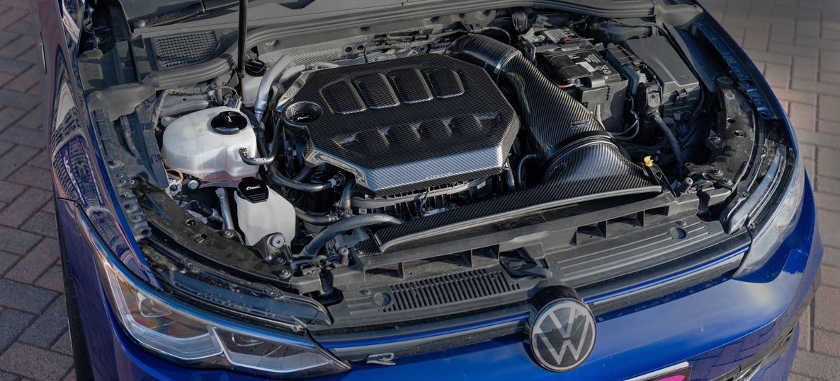Cache moteur carbone Eventuri pour VW Golf MK8 — image 4