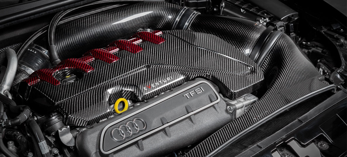 Couvre moteur Eventuri carbone et kevlar rouge pour Audi RS3 8.5V/RS3 8Y/RSQ3/TTRS Facelift — image 3