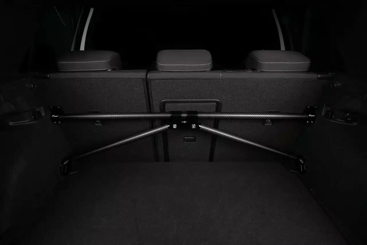 Barre arrière carbone Racingline pour Golf 7 GTI / R , Golf 8 GTI / R , Leon 3 Cupra-VWR81G700 — image 5