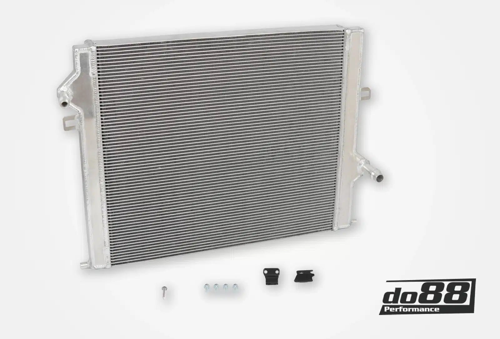 do88 Radiateur de charge frontal, BMW Série F — image 1