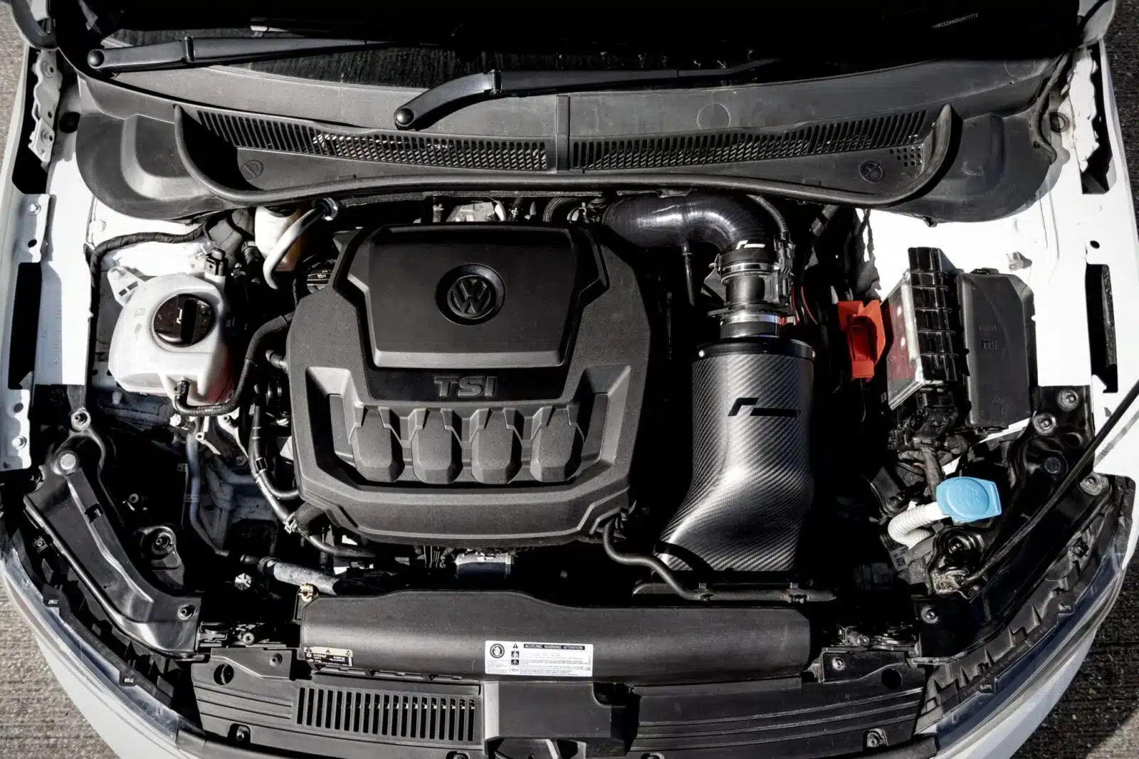 Admission Racingline carbone pour Polo AW GTI — image 3